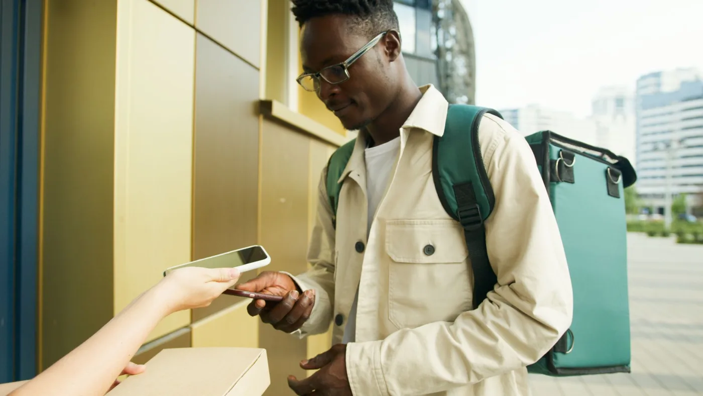 How mobile money integration on technician platforms simplifies payments for household repairs in Cameroon