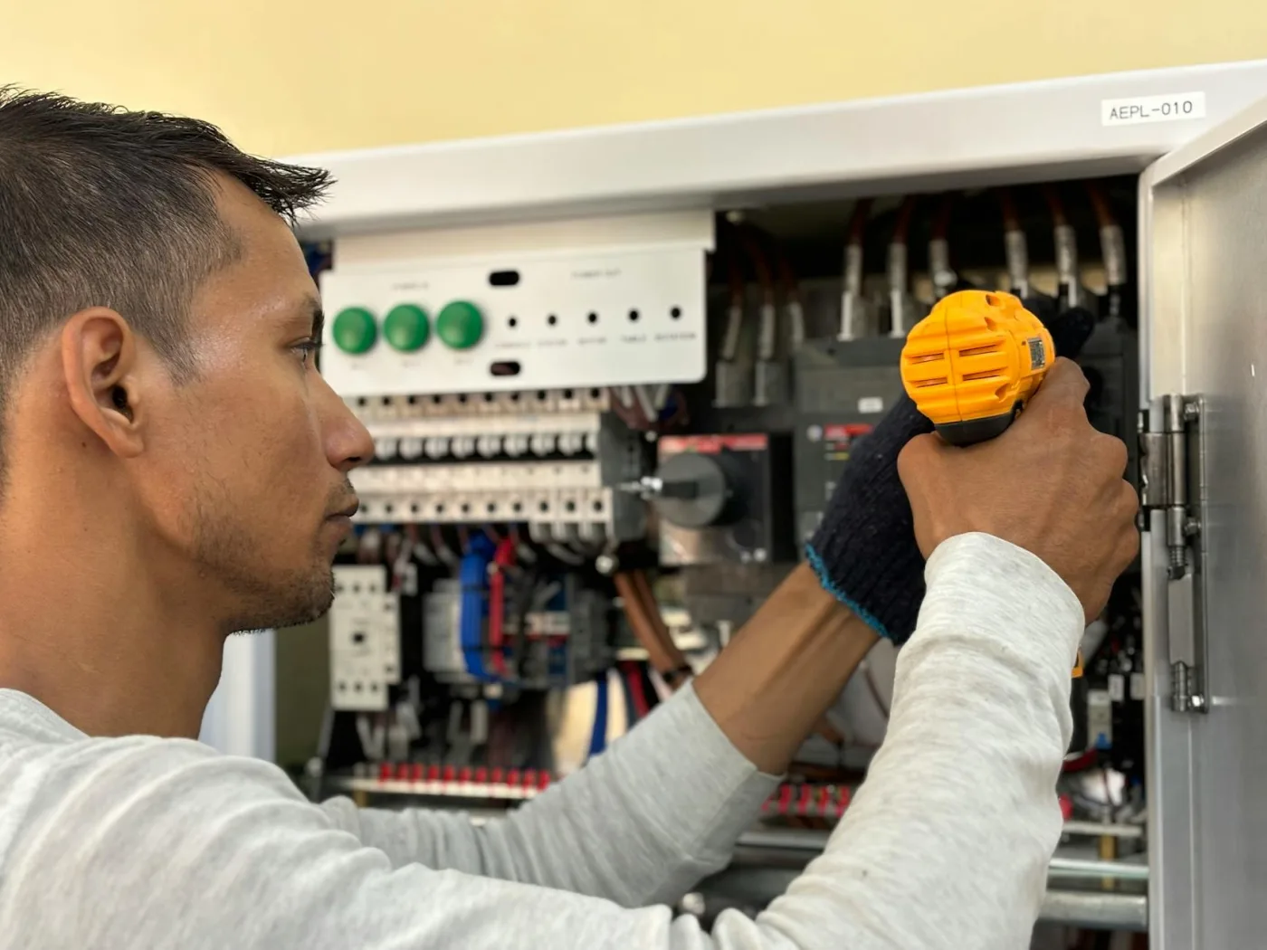 Améliorer la qualité du service grâce à la formation des techniciens au Cameroun