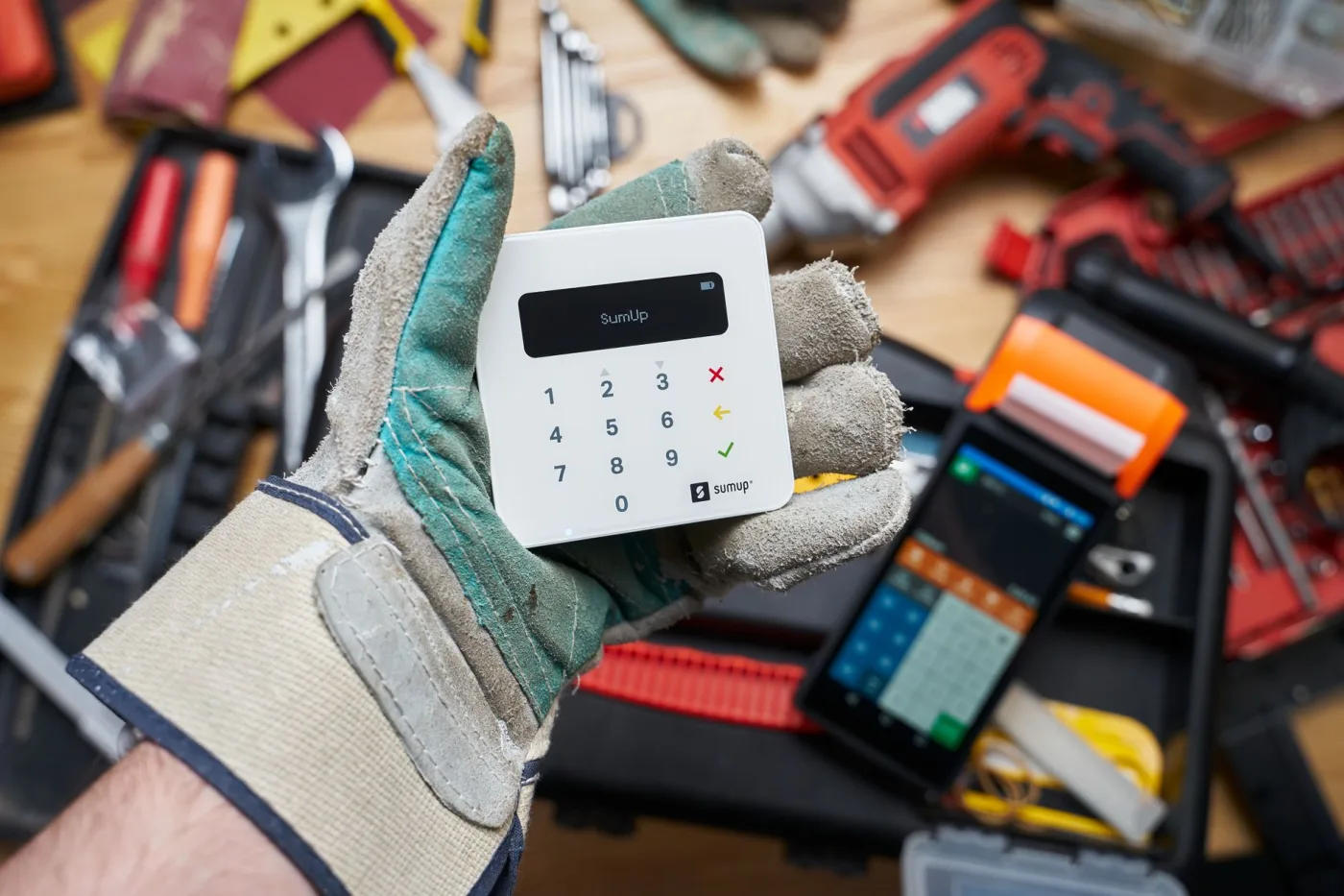 Les compétences numériques qui aident les techniciens camerounais à gagner plus de clients et à développer une entreprise de réparation fiable