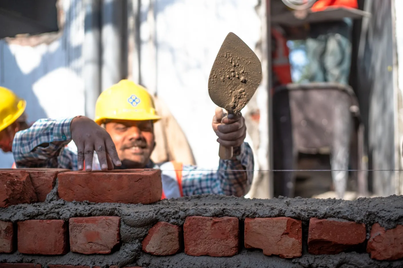 Pourquoi la formation continue est importante pour les techniciens de soutien à la construction au Cameroun